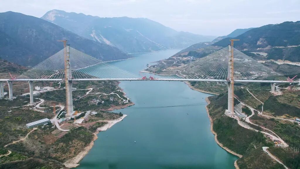 重庆这座大桥刷新世界桥梁跨度纪录!